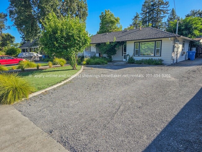 property at 211 N Jefferson St