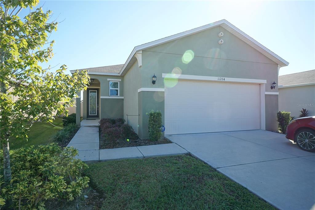 11204 Southern Cross Pl in Gibsonton, FL - Building Photo