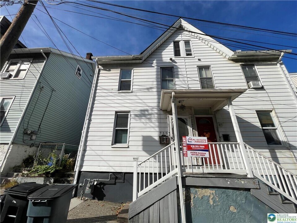 735 2nd Ave in Bethlehem, PA - Building Photo