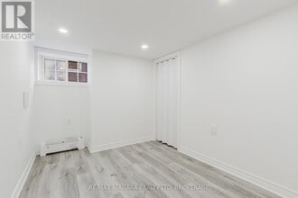 4765 2nd Ave in Niagara Falls, ON - Building Photo - Building Photo