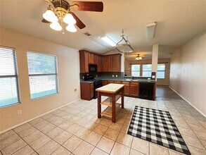 6069 Belmont Stakes Dr in Fort Worth, TX - Building Photo - Building Photo