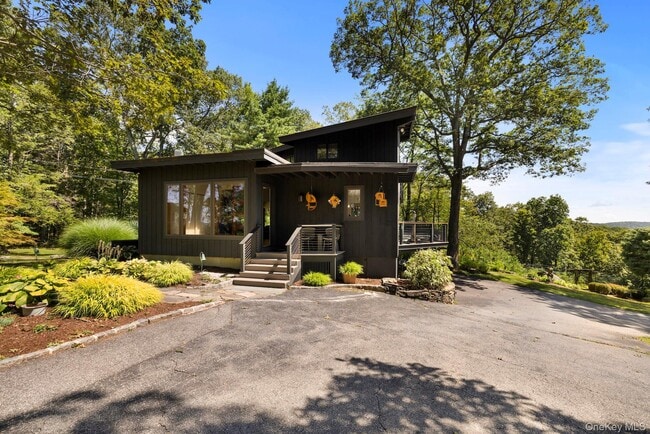 property at 13 Juengst Rd