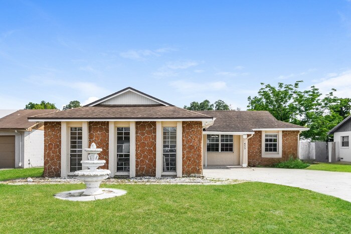 653 Stanford Dr in Altamonte Springs, FL - Building Photo