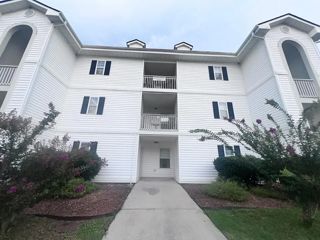 4225 Villas Dr