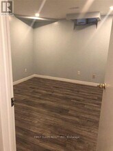 96 Fieldwood Dr in Toronto, ON - Building Photo - Building Photo