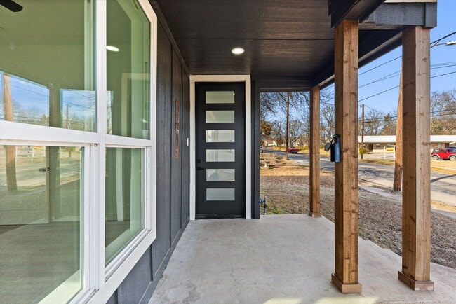 1279 Bonham St in Paris, TX - Building Photo - Building Photo