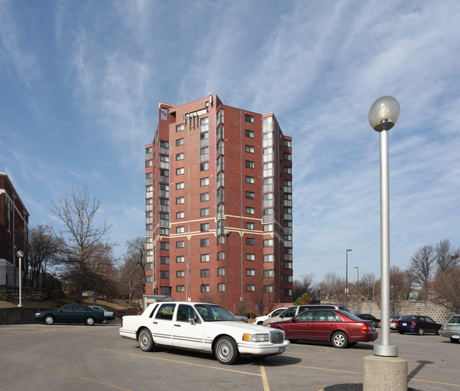 Westport House Apartments in Kansas City, MO - Building Photo - Building Photo