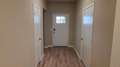 146 Arrowhead Vine St, Unit 106 in Leander, TX - Foto de edificio - Building Photo