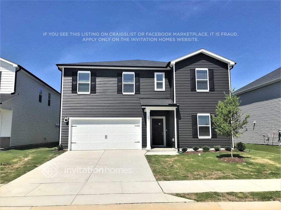 559 White Birch Ln in Angier, NC - Building Photo