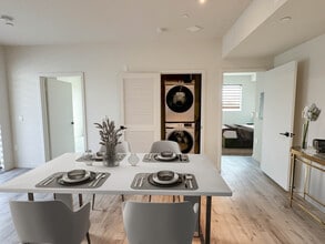 Legacy Tamarind in Los Angeles, CA - Foto de edificio - Building Photo