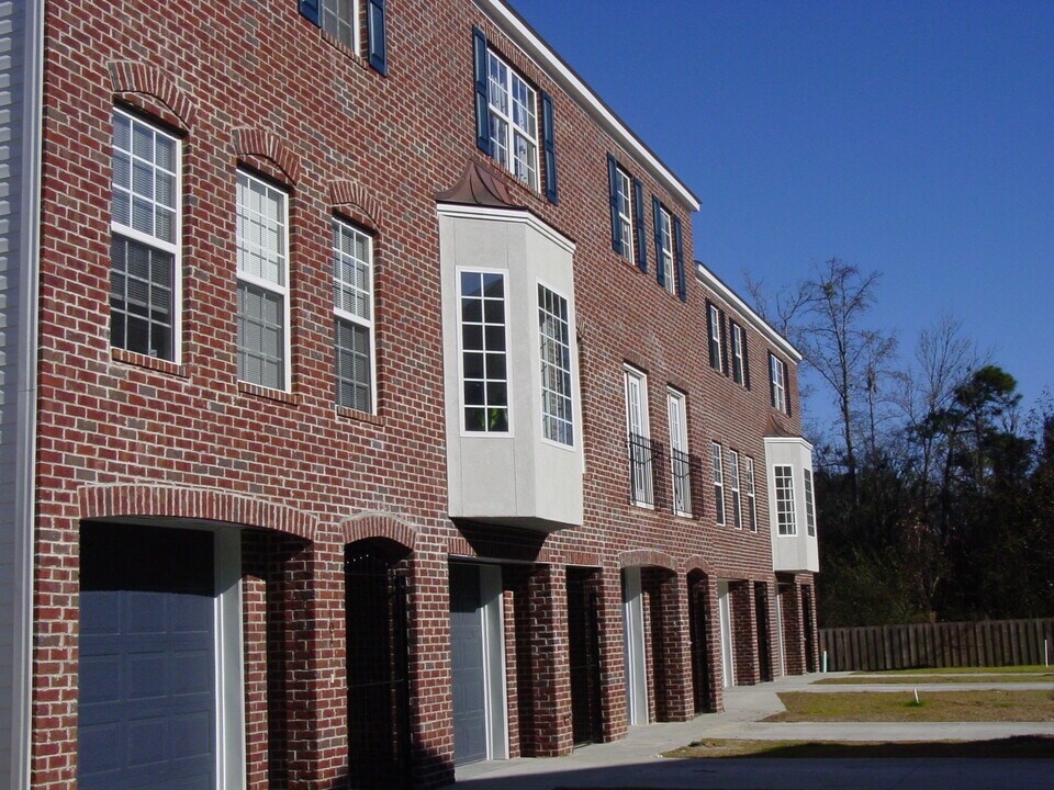 204 Station Trl in Savannah, GA - Building Photo