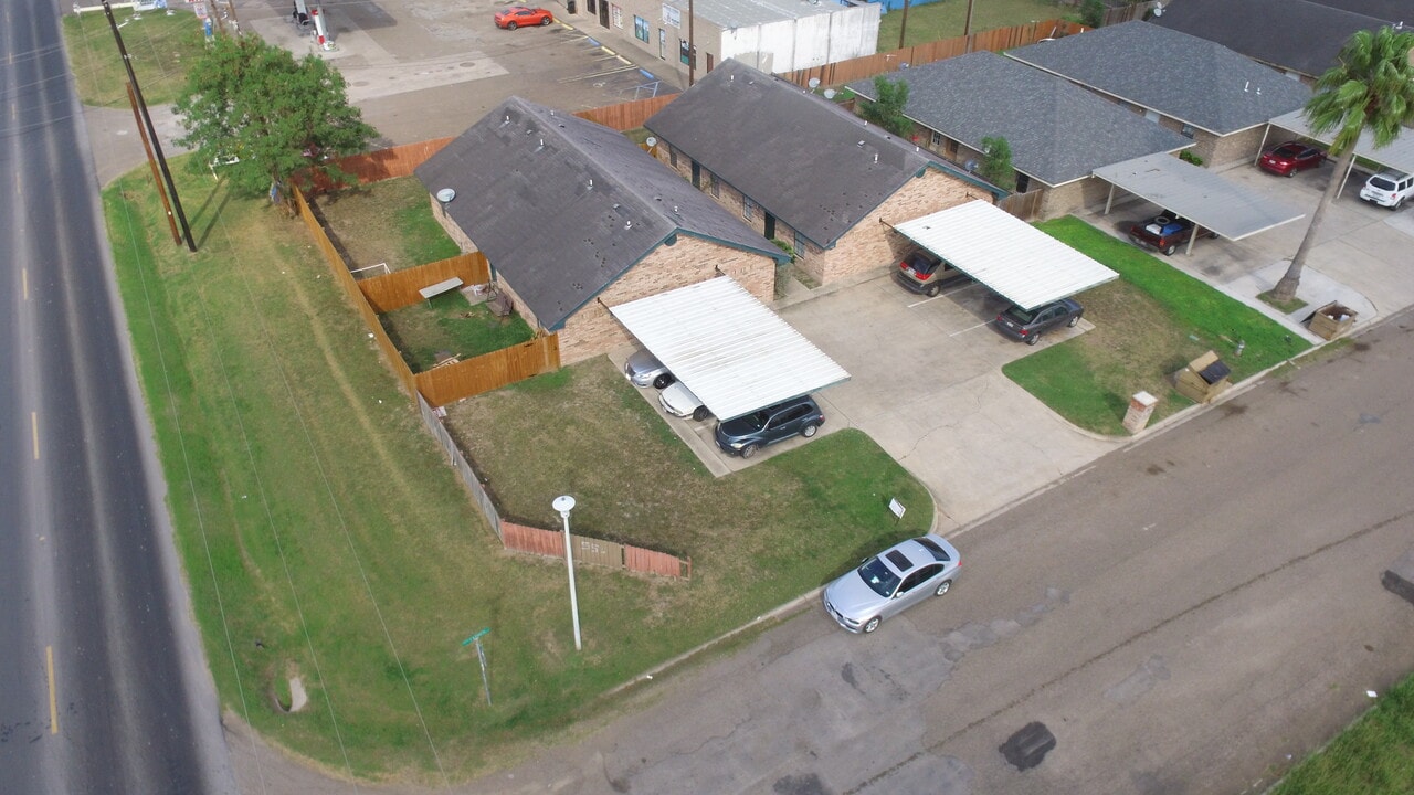 1509 W Carmen Ave in Edinburg, TX - Building Photo