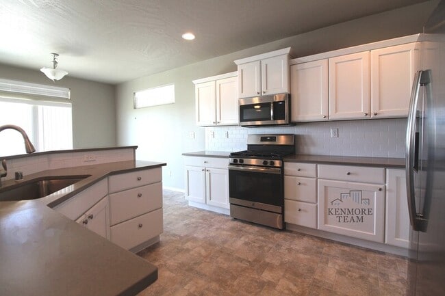 8218 Cassiar Dr in Pasco, WA - Building Photo - Building Photo