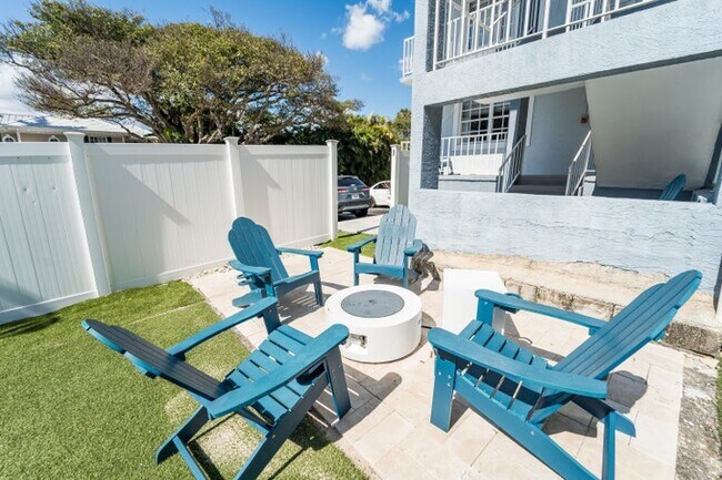 801 Andrews Ave in Delray Beach, FL - Foto de edificio - Building Photo