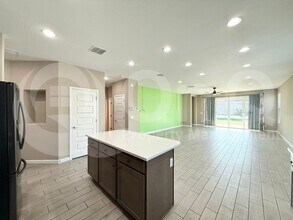 8222 S 44th Gln in Phoenix, AZ - Building Photo - Building Photo