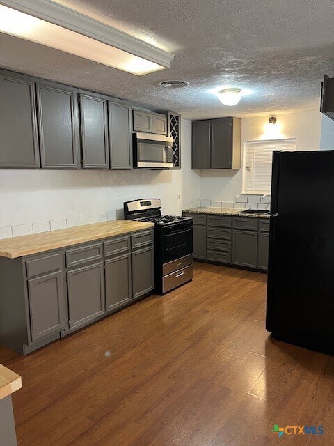 208 E Voelter Ave in Killeen, TX - Building Photo - Building Photo