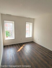 2120 Division St photo'