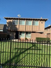 Dana Street Apartments in Los Angeles, CA - Foto de edificio - Building Photo