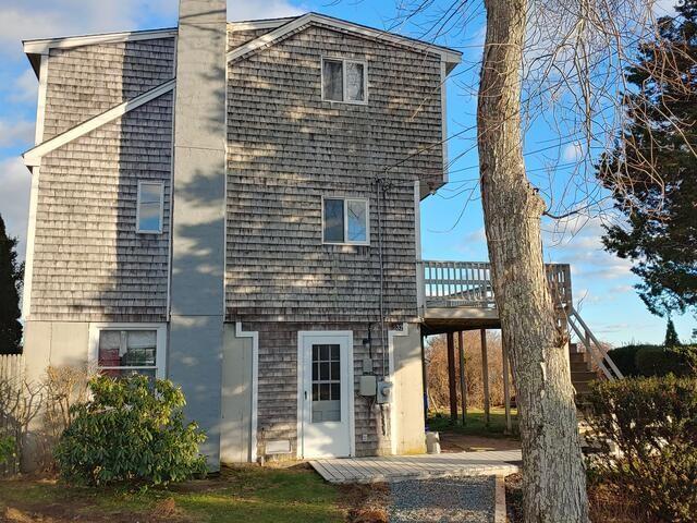 32 5th Ave in Charlestown, RI - Foto de edificio