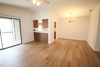 185 Waterfall Way in Altamonte Springs, FL - Building Photo - Building Photo