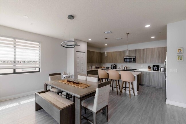 4714 NW 84th Ct in Doral, FL - Building Photo - Building Photo