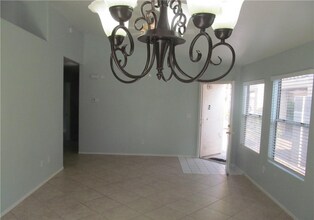 1417 Spice Sky Dr in Las Vegas, NV - Foto de edificio - Building Photo
