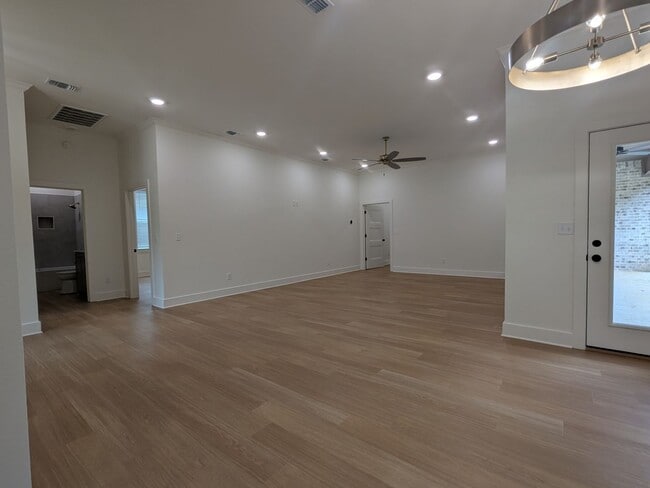 1 Fernwood Dr in Texarkana, TX - Building Photo - Building Photo