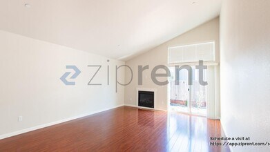 1960 Dogwood Dr in Santa Rosa, CA - Building Photo - Building Photo