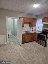 10 W Frederick St in Walkersville, MD - Foto de edificio - Building Photo