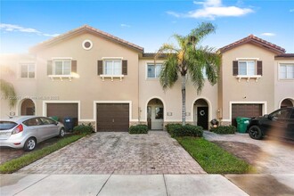 8888 SW 223rd Terrace, Unit 145-BEast in Cutler Bay, FL - Building Photo - Building Photo