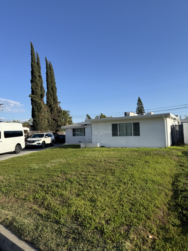 property at 218 W Gragmont St