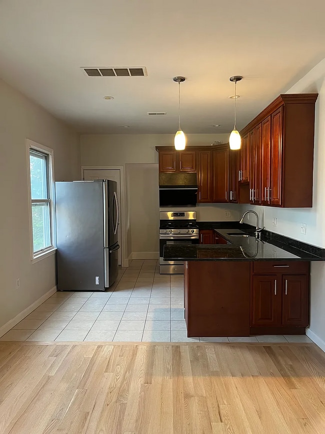 97 Bradstreet Ave, Unit 97