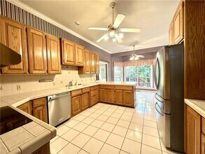 2319 N Aspen Dr in Fayetteville, AR - Building Photo - Building Photo