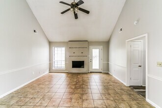 4595 S Berrypick Ln in Memphis, TN - Foto de edificio - Building Photo