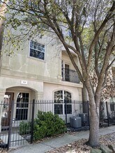 326 Malone St in Houston, TX - Building Photo - Building Photo