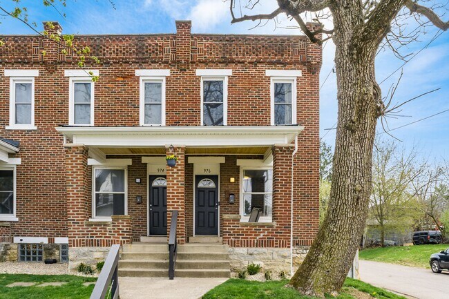 property at 958-976-976 S Champion Ave