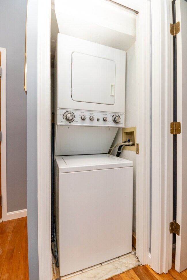 342 North St, Unit 1A in Boston, MA - Building Photo - Building Photo