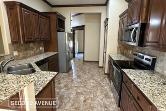 1204 SummerHill Dr in Moore, OK - Building Photo - Building Photo