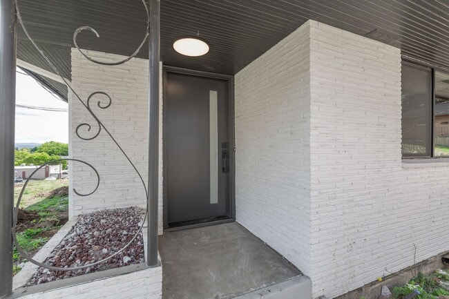 property at 629 NE Dallas St