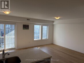 51 Hay Ln. in Barrie, ON - Building Photo - Building Photo