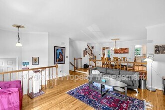 6861 Williamsburg Pond Ct in Falls Church, VA - Building Photo - Building Photo