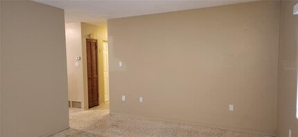 6335 Alaska Ave in New Port Richey, FL - Building Photo - Building Photo