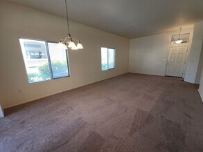 8985 S Durango Dr in Las Vegas, NV - Building Photo - Building Photo