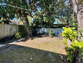 718-720-720 SW 7th St in Hallandale Beach, FL - Building Photo - Building Photo