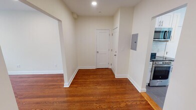 124 Sutherland Rd, Unit F in Boston, MA - Building Photo - Building Photo