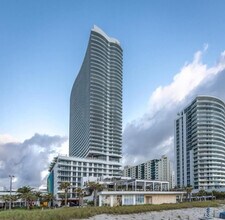 4111 S Ocean Dr in Hollywood, FL - Building Photo - Building Photo