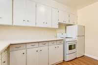 Skyview Apartments in Edmonton, AB - Building Photo - Building Photo