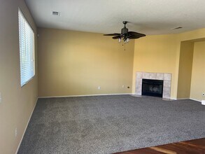 13818 Goldfinch Ct in Victorville, CA - Building Photo - Building Photo