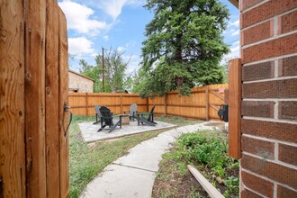 13655 W 7th Ave in Golden, CO - Foto de edificio - Building Photo