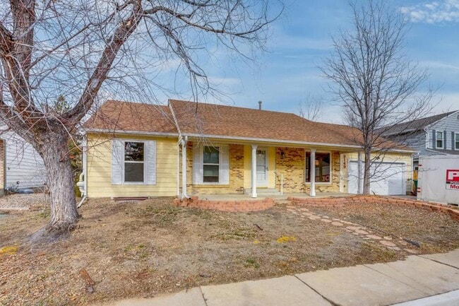 property at 3149 Oak Cir N
